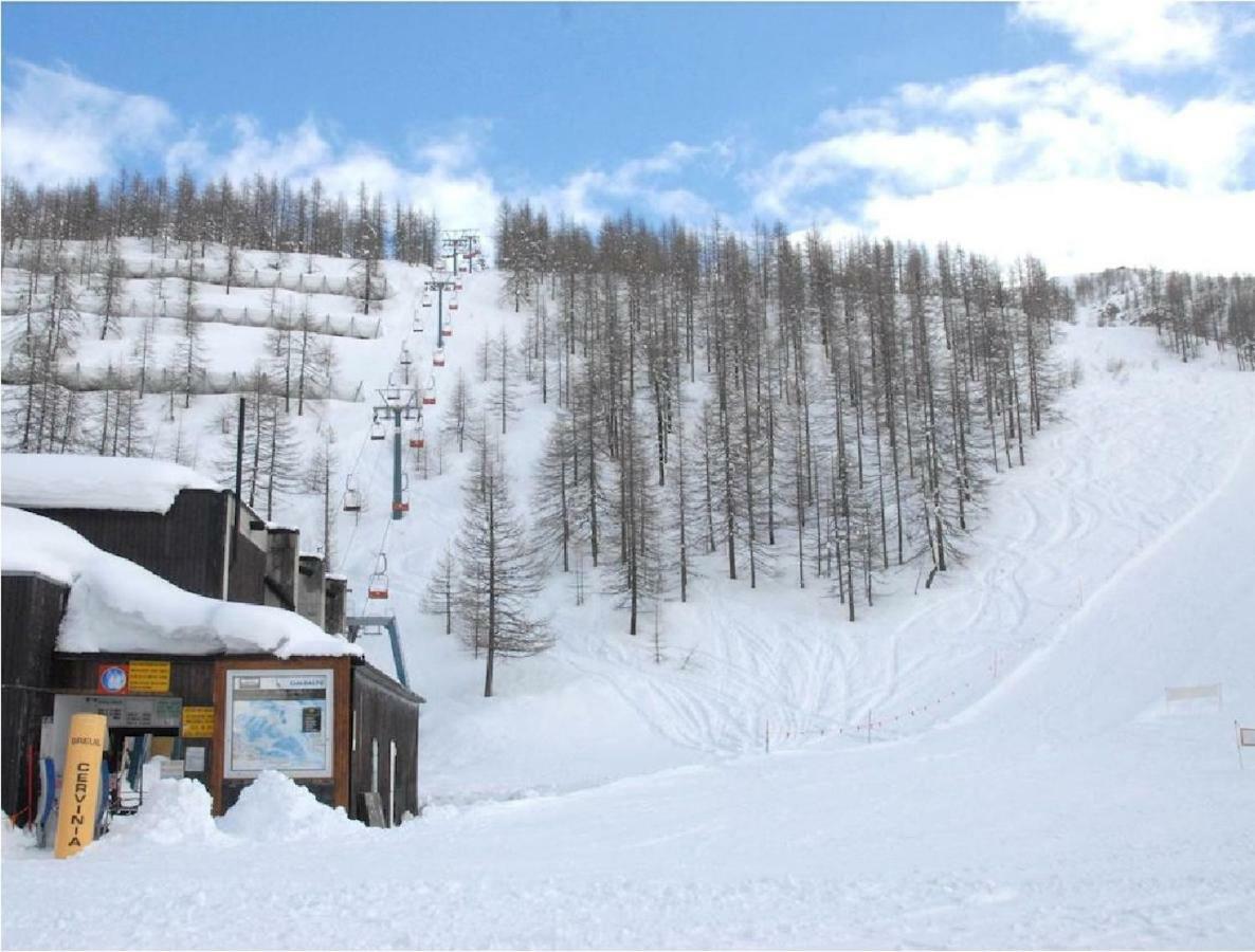 Cervinia Ski In Ski Out - Studio On The Slopes ブレウイル・チェルヴィナイア エクステリア 写真