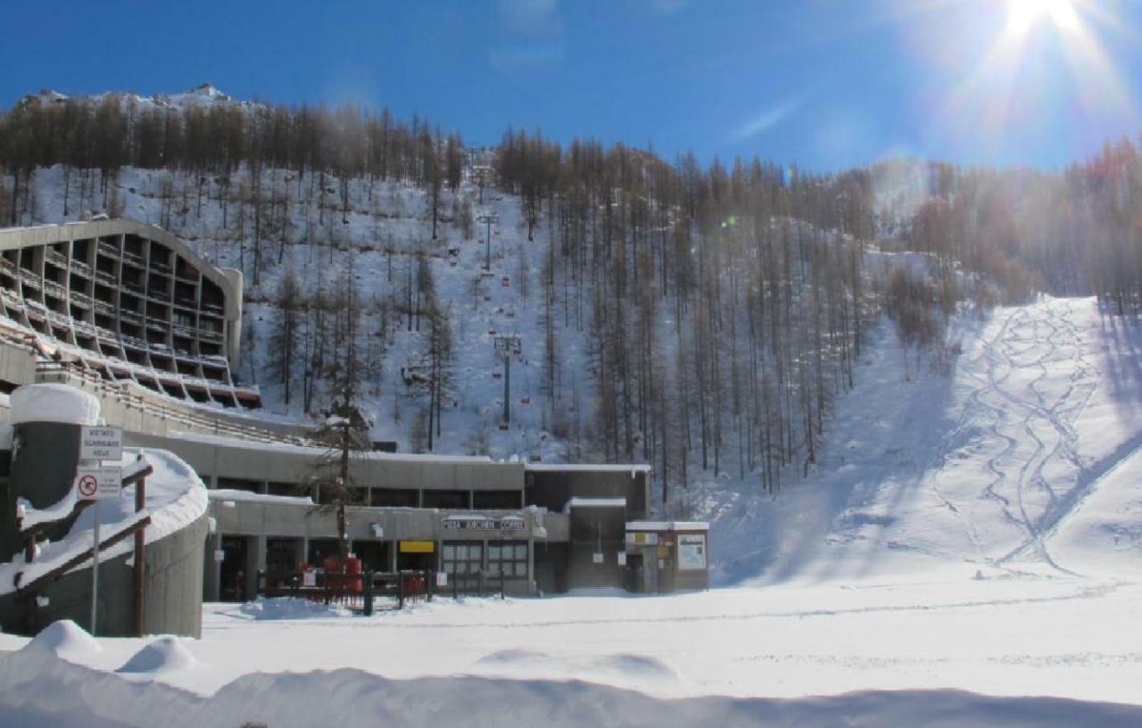 Cervinia Ski In Ski Out - Studio On The Slopes ブレウイル・チェルヴィナイア エクステリア 写真